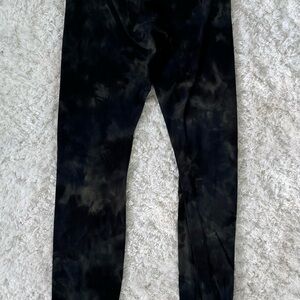 Lululemon Align High-Rise Pant 28"
Diamond Dye Graphite Grey Bronze Green sz 4